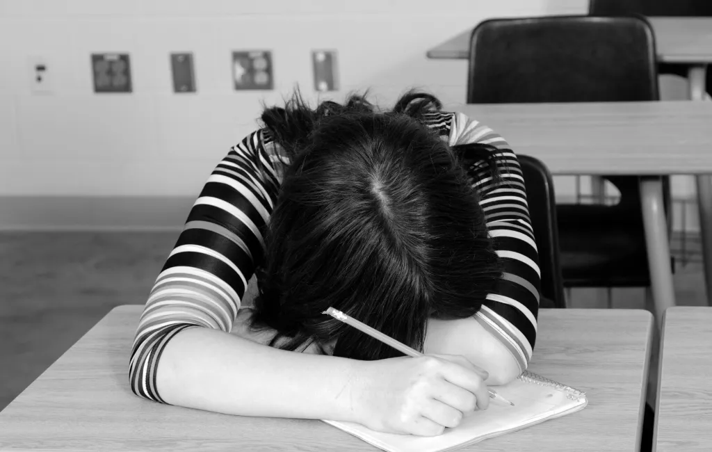 Como Lidar com a Frustração na Faculdade: Estratégias para Transformar Desafios em Oportunidades