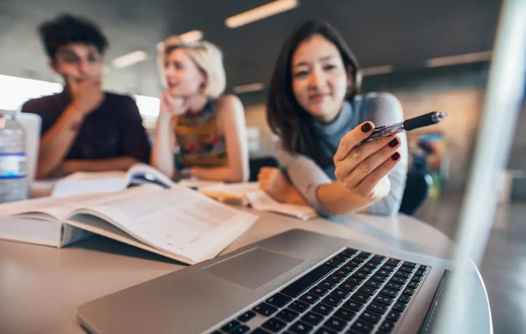 IA no Mercado de Trabalho: Insights do Relatório LinkedIn para Universitários Vencedores - Blog do Universitário Vencedor