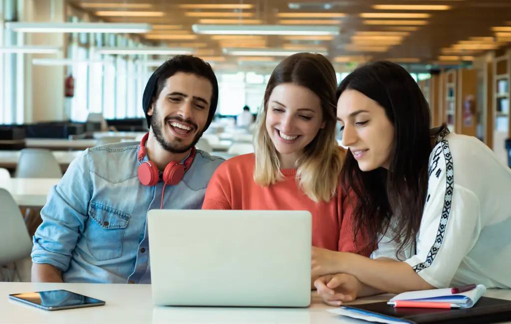 IA no Mercado de Trabalho: Insights do Relatório LinkedIn para Universitários Vencedores - Blog do Universitário Vencedor