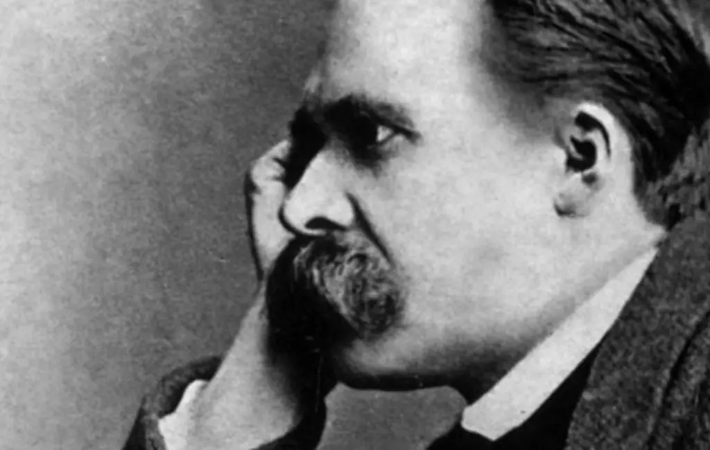 Nietzsche e a Superação na Graduação: Transforme Desafios em Força - Blog do Universitário Vencedor