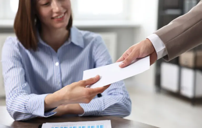 omo Negociar Seu Primeiro Salário e Ganhar +30% do que Oferecem em 2026 - Blog do Universitário Vencedor