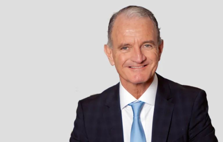 Como Roger Ingold Construiu uma Carreira de 40 Anos na Accenture a Partir de um Estágio em 1982 - Blog do Universitário Vencedor