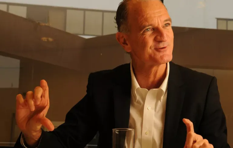 Como Roger Ingold Construiu uma Carreira de 40 Anos na Accenture a Partir de um Estágio em 1982 - Blog do Universitário Vencedor