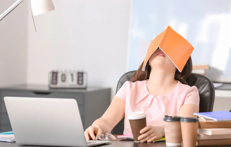 Como Equilibrar Estudos, Vida Pessoal e Produtividade na Faculdade (Sem Burnout)