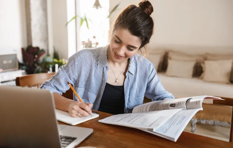 Como Equilibrar Estudos, Vida Pessoal e Produtividade na Faculdade (Sem Burnout)