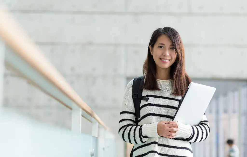 Branding Para Universitários: Como Construir Sua Marca Profissional Antes da Formatura